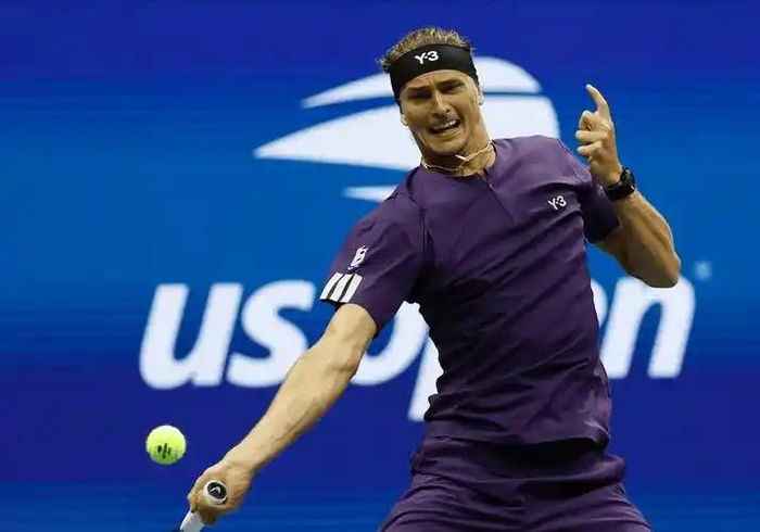 温网翻盘拉沃尔杯，兹维列夫状态火热的简单介绍