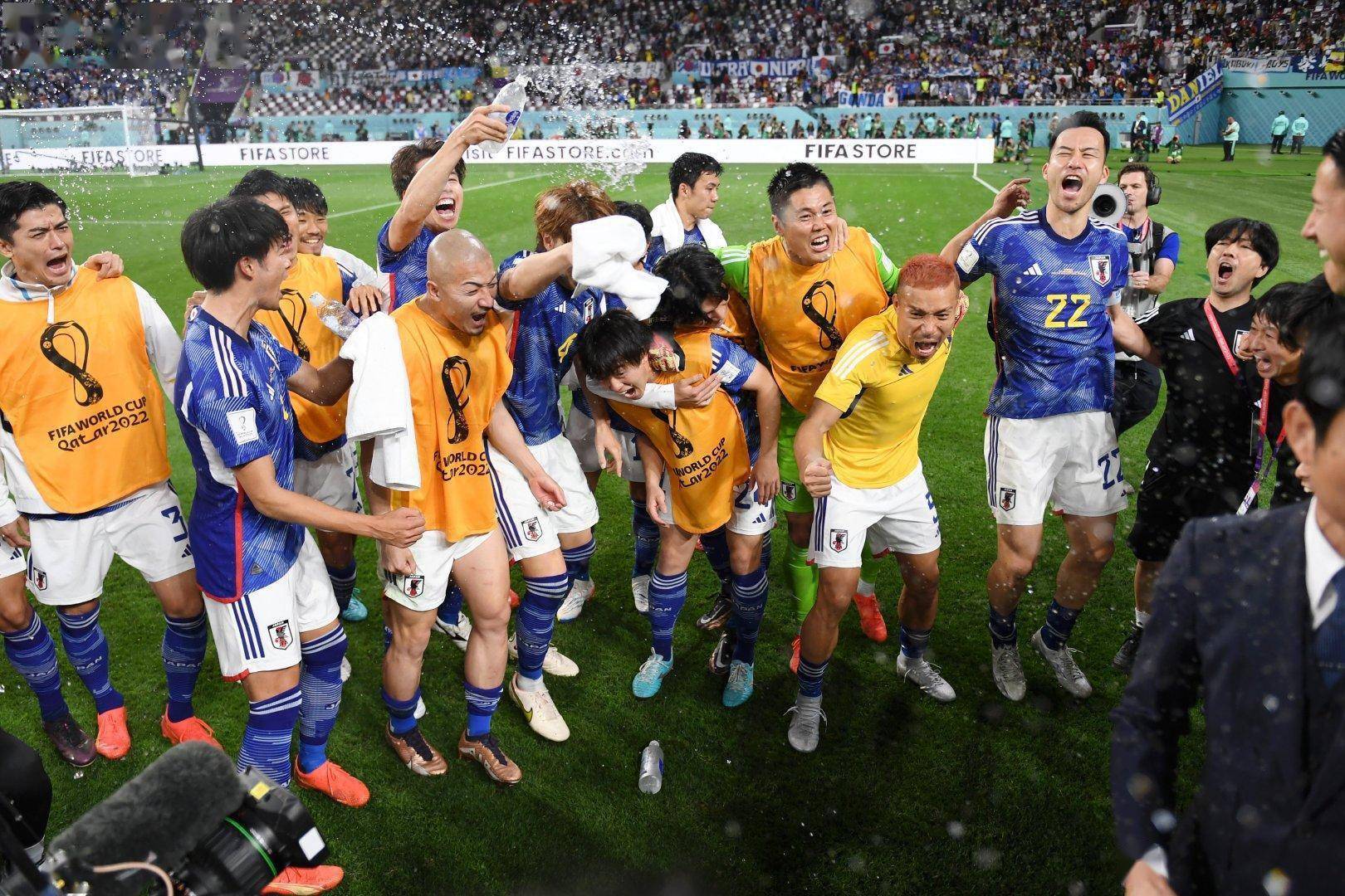 日本队逆转英格兰队，张继科状态火热